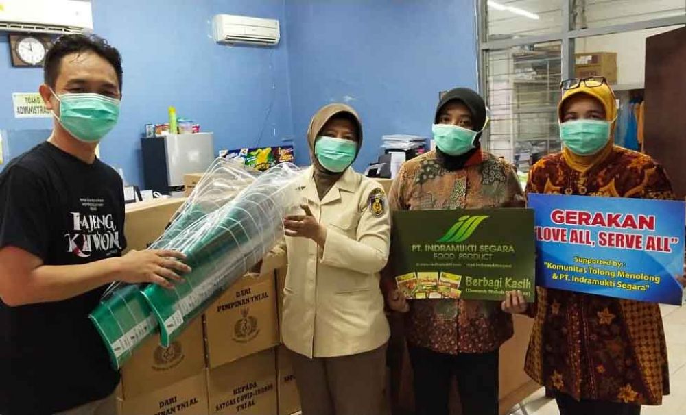 Bantuan KTM Surabaya untuk difabel dan tim medis