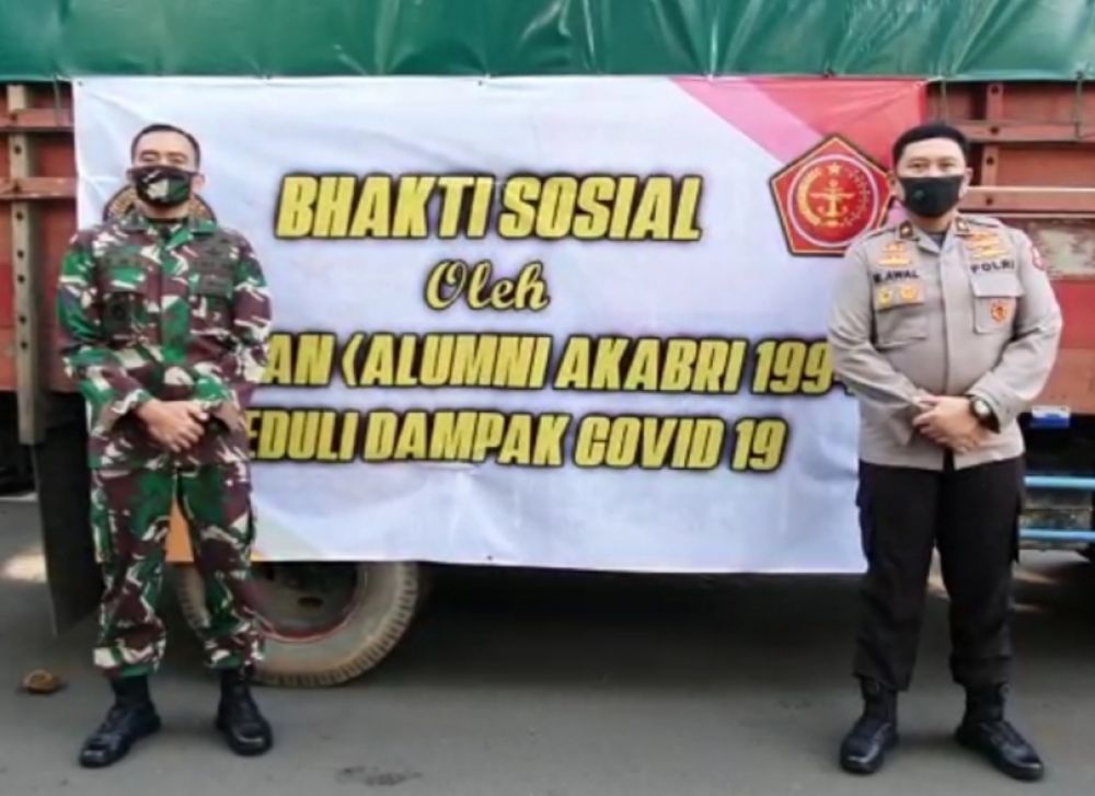 Alumni AKABRI-AKPOL 94 salurkan 10.500 paket sembako serentak se Indonesia