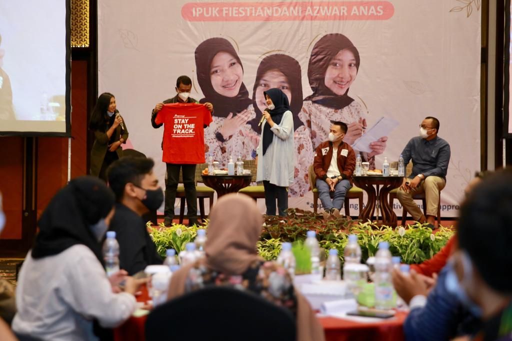 Cabup Banyuwangi Ipuk Fiestiandani menggali aspirasi dari para milenial