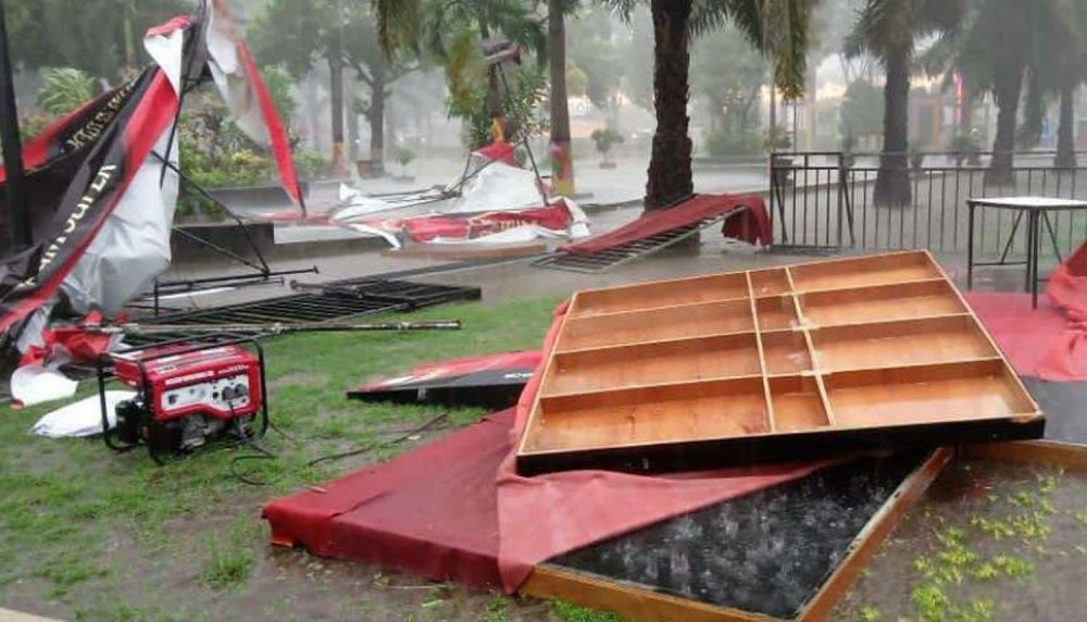 Kondisi Alun-alun Kota Madiun, lokasi panggung konser Andra and The Backbone