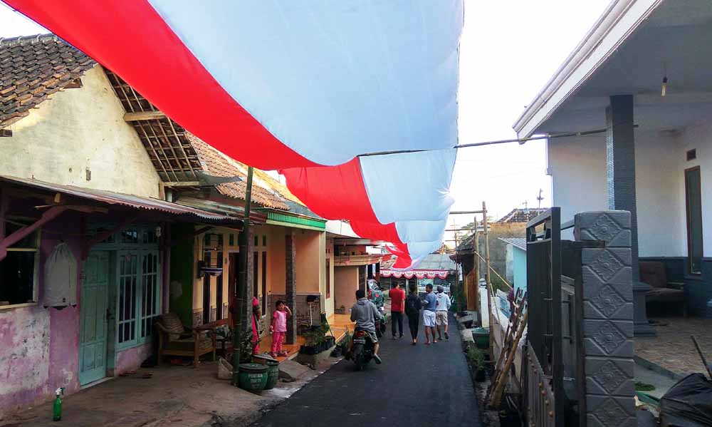 Pembuatan Bendera Sepanjang 551 di Malang Habiskan Jutaan 
