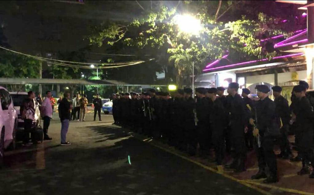 Kapolrestabes Surabaya, Kombes Pol Rudi Setiawan memimpin penghalauan