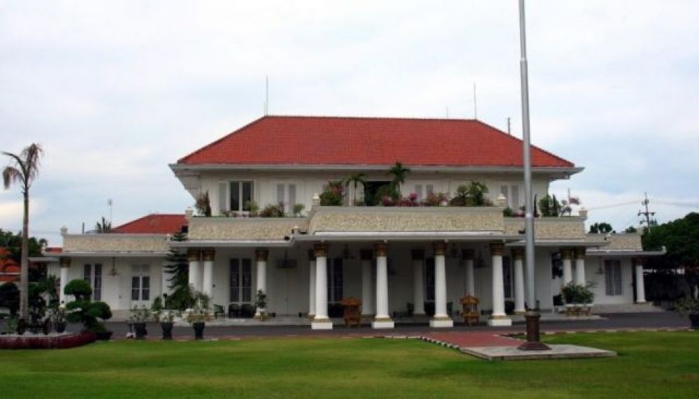 Gedung Negara Grahadi di Surabaya