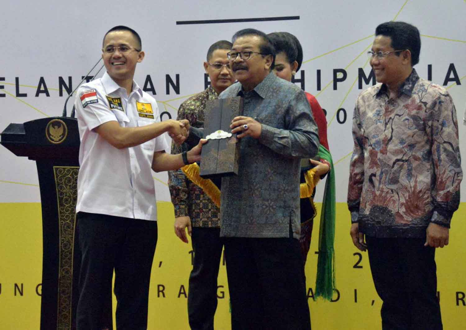 Gubernur Jawa Timur Bersama Pengurus HIPMI Jatim