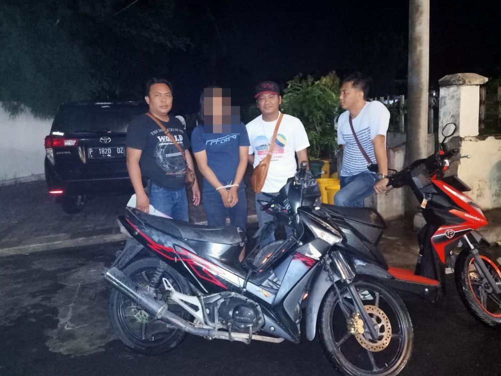 Pelaku pencurian motor yang ditangkap Tim Resmob Polres Situbondo