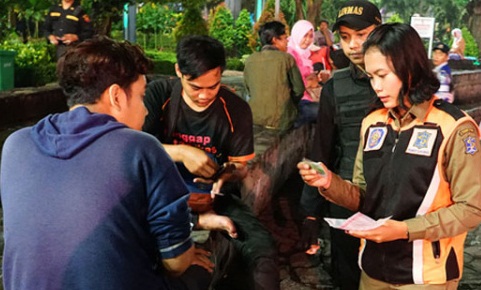 Razia Yustisi yang dilakukan Satpol PP Surabaya